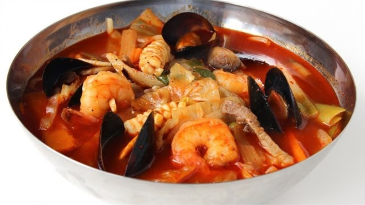 how-to-make-korean-seafood-spicy-soup-cooking-videos-grokker