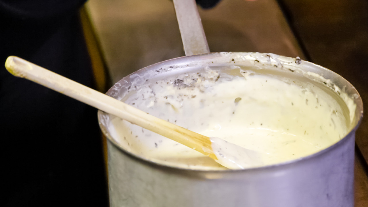 Smooth Mornay Sauce - Cooking Videos - Grokker