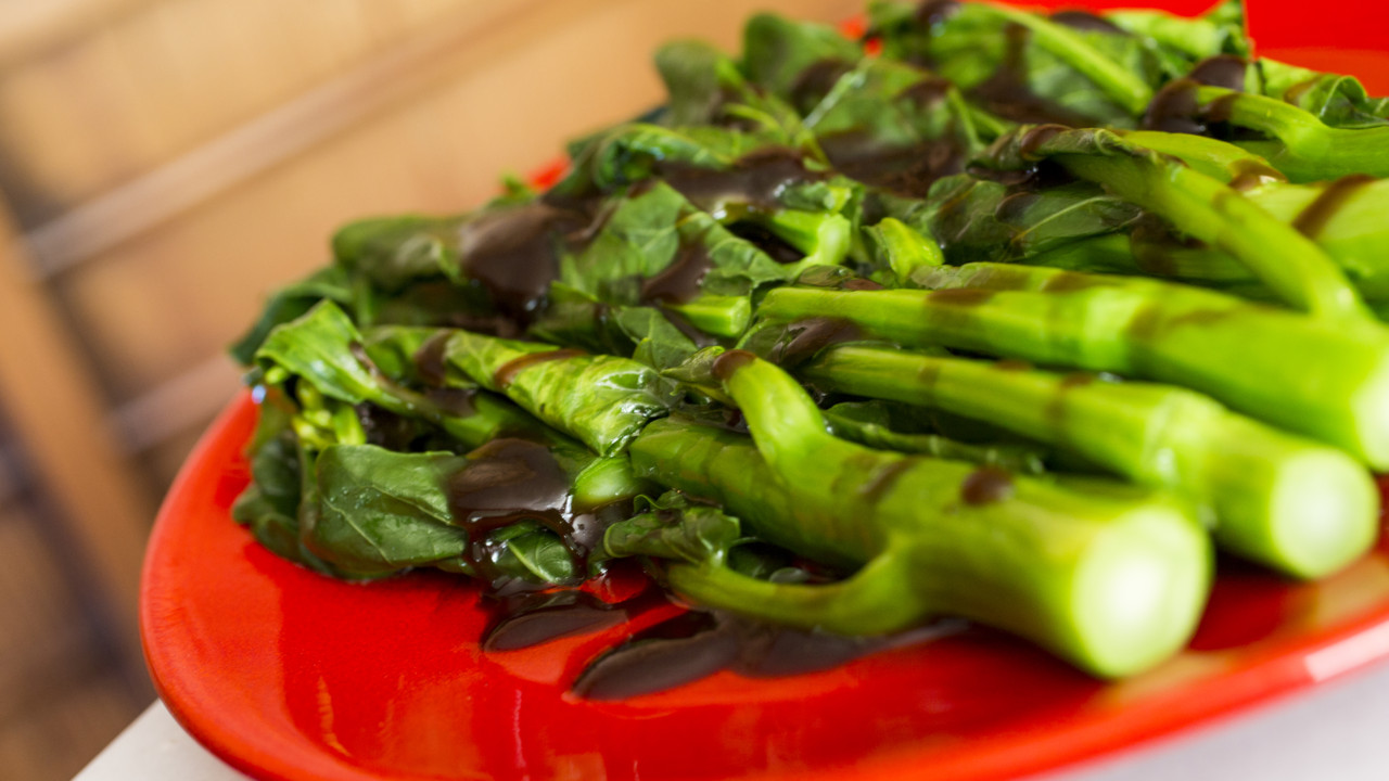 Chinese Broccoli with Oyster Sauce - Cooking Videos | Grokker
