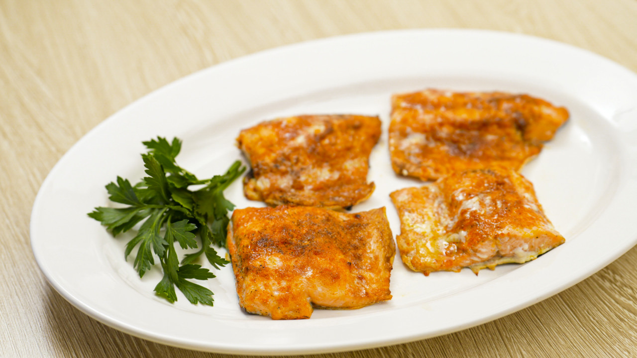 Air Fryer Salmon - Cooking Videos | Grokker