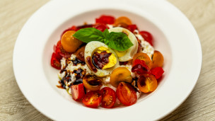 Thumbnail image for Caprese Cottage Cheese Protein Bowl